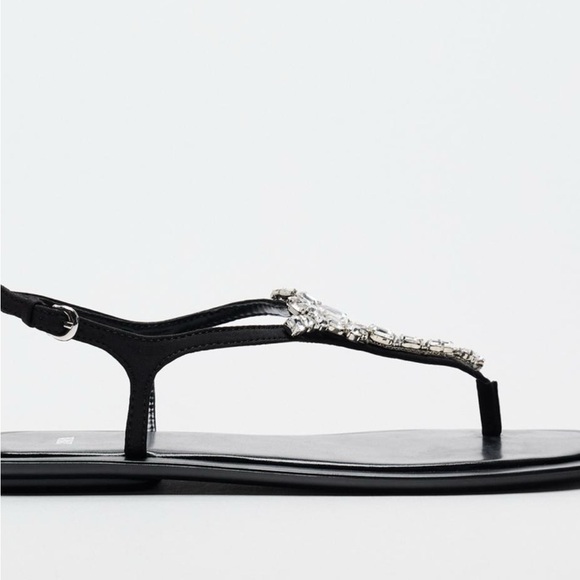 NWT ZARA VACATION EMBELLISHED SANDAL SIZE 8
🚨FIRM PRICE - Picture 3 of 8